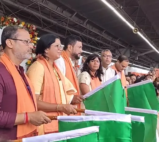 সোমনাথ তীর্থযাত্রার জন্য বিশেষ ট্রেনের শুভ সূচনা