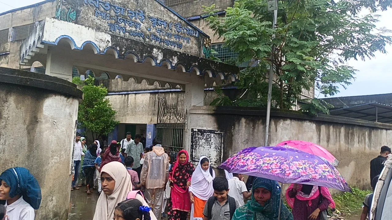 নেতড়া হাই স্কুলে বৃত্তি পরীক্ষা 12 টি স্কুলের ২০০ বেশি ছাত্রছাত্রী অংশগ্রহণ করে